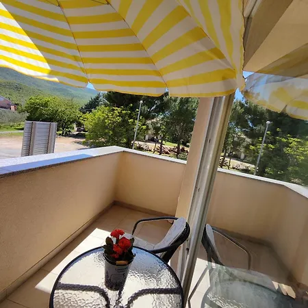 Apartamento Dugo Polje Apartman Dugopolje