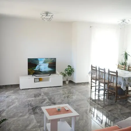 Apartment Dugo Polje Apartman